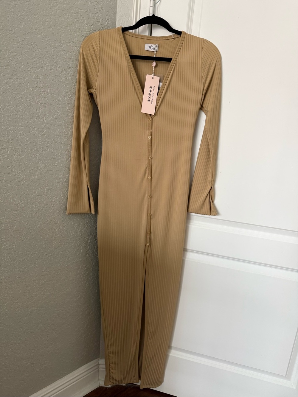 Oh Polly Ribbed Midi Dress in Camel NEW WITH TAGS - Picture 2 of 4